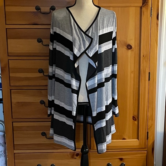 L, cardigan - Picture 2 of 6